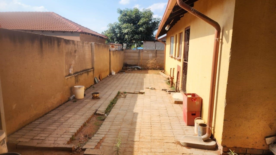 3 Bedroom Property for Sale in Tlhabane North West